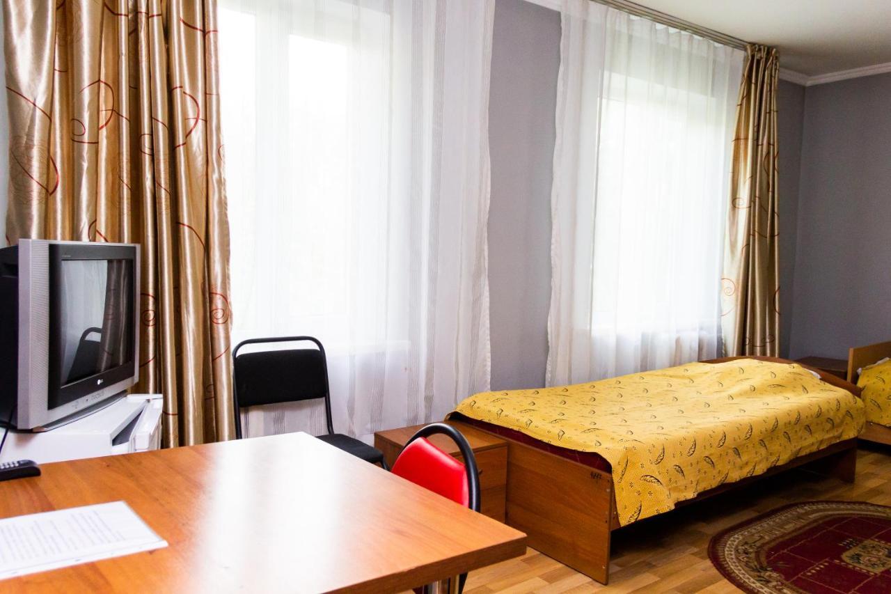 Hotel Tahar Almaty Esterno foto