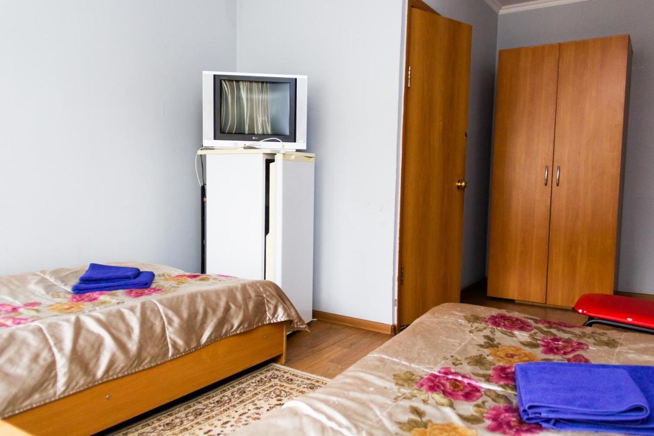 Hotel Tahar Almaty Esterno foto