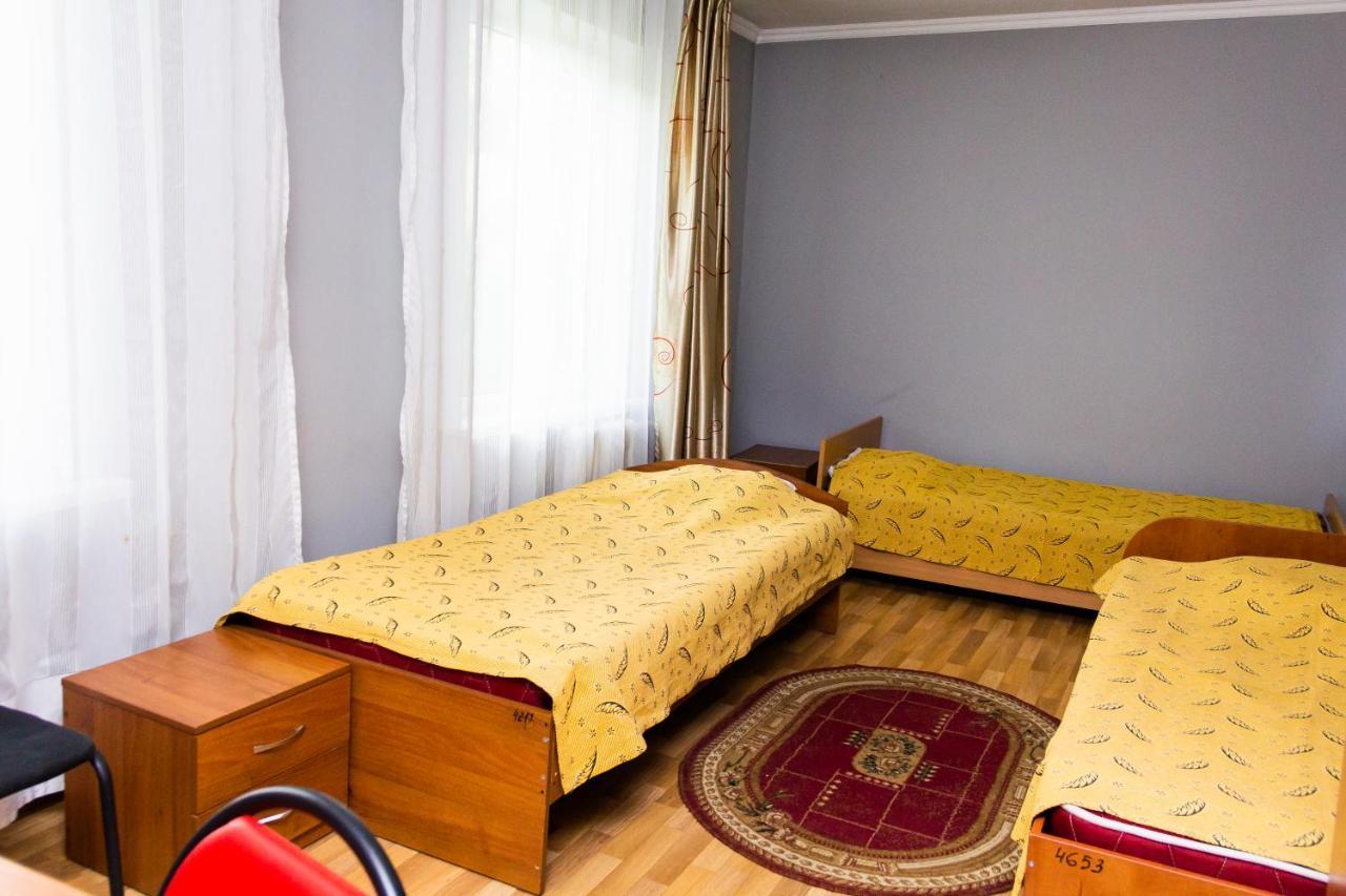 Hotel Tahar Almaty Esterno foto