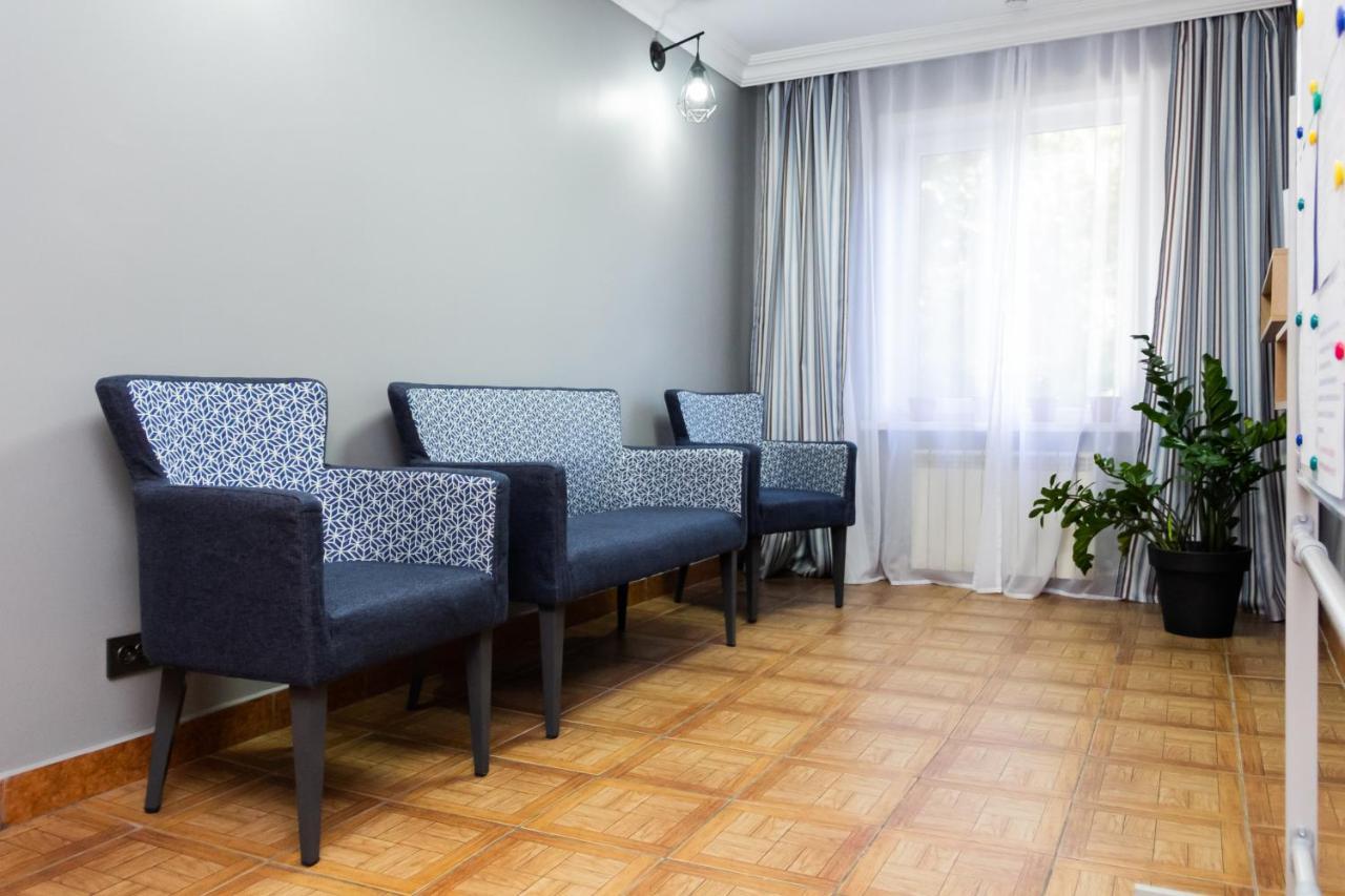 Hotel Tahar Almaty Esterno foto