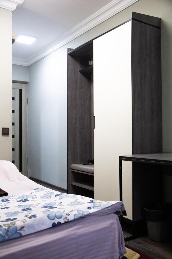 Hotel Tahar Almaty Esterno foto