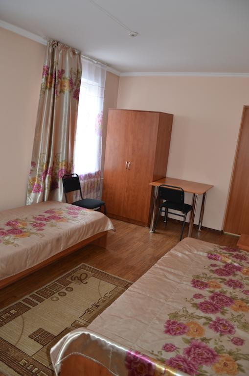 Hotel Tahar Almaty Esterno foto